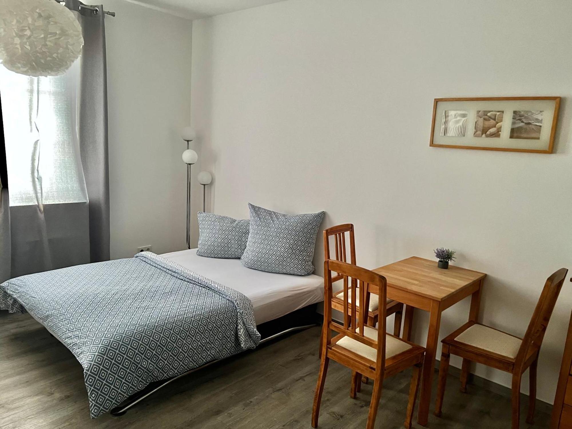 Private Room Central Gustrow Bagian luar foto